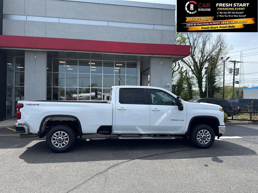 Used 2024 Chevrolet Silverado 2500 LT AWD/4WD image 35