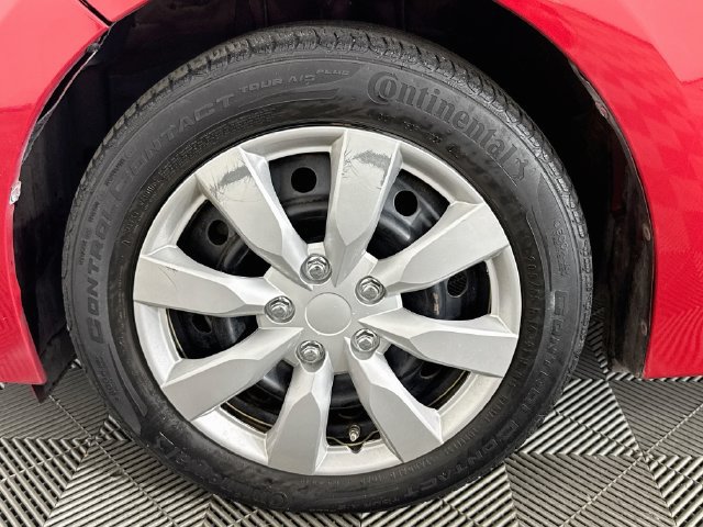 Used 2017 Toyota Corolla LE FWD image 34