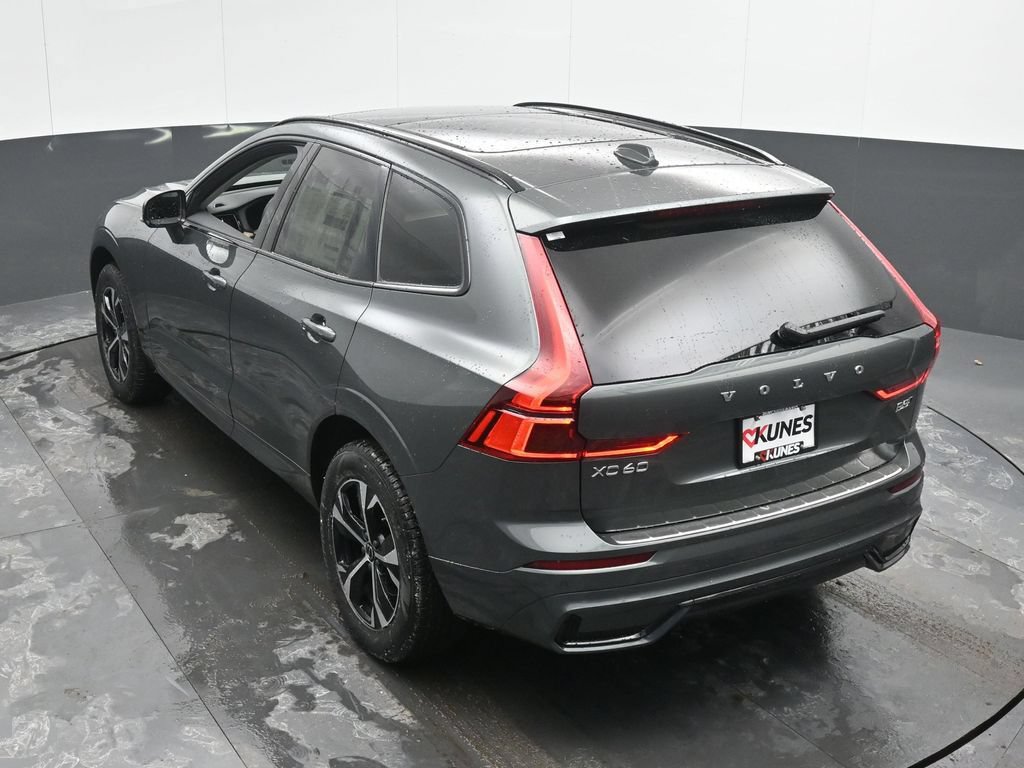 New 2026 Volvo XC60 B5 Core w/ Protection Package Premier AWD/4WD image 37