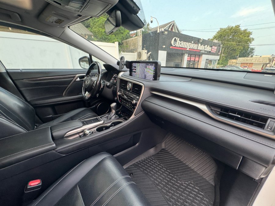 Used 2021 Lexus RX 350L AWD w/ Luxury Package image 39