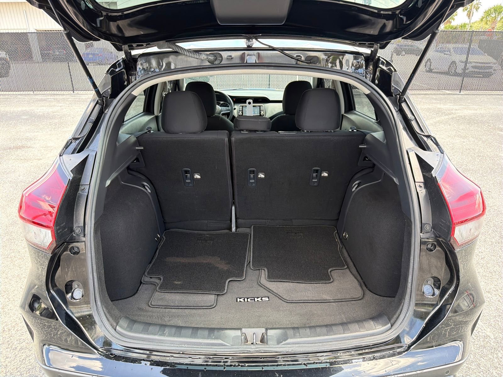 Certified 2021 Nissan Kicks S FWD image 22