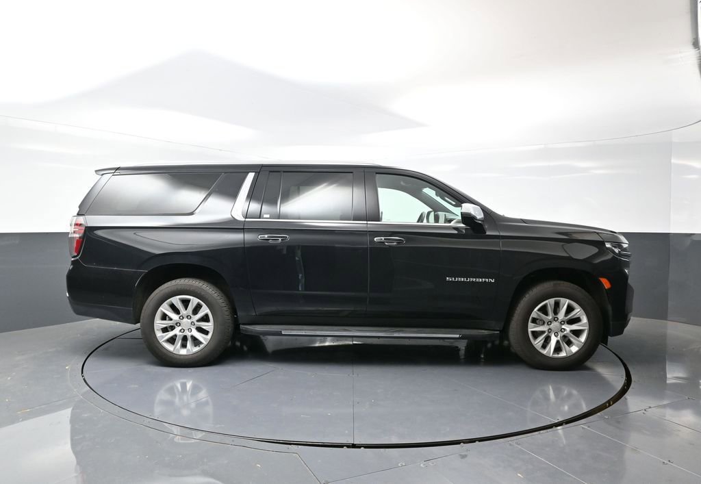 Used 2024 Chevrolet Suburban Premier image 4