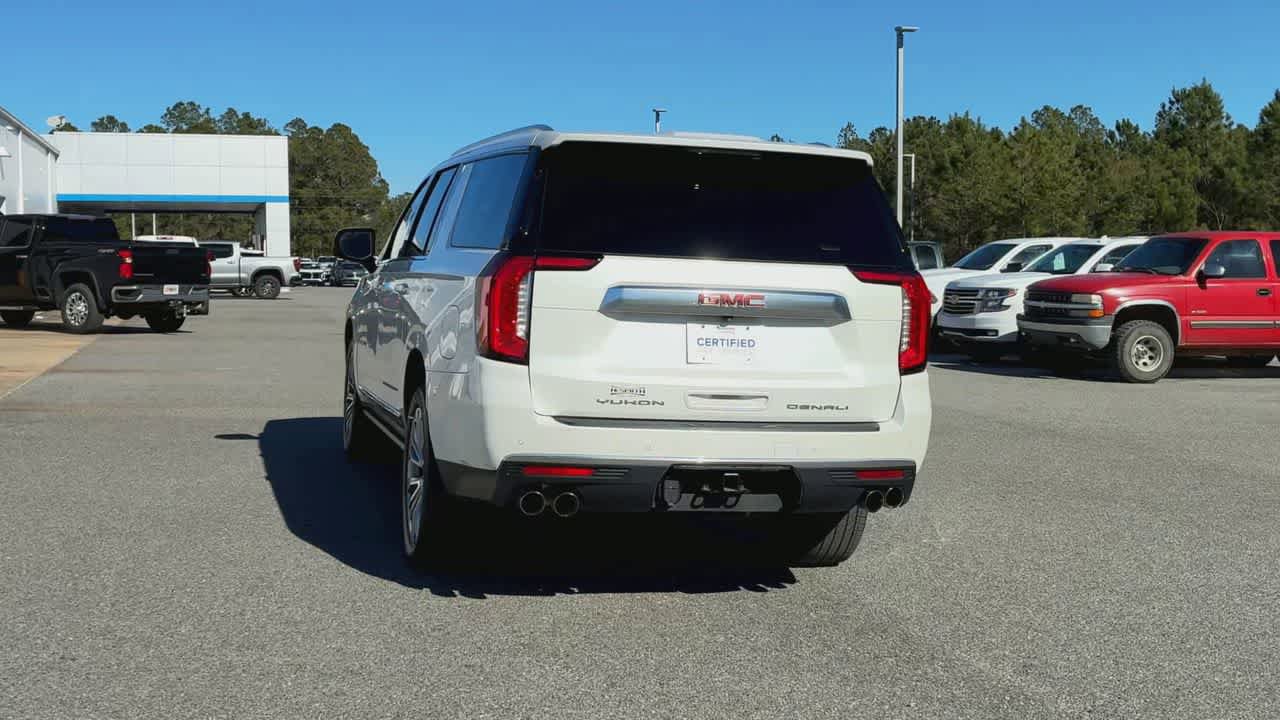 Used 2022 GMC Yukon XL Denali image 7