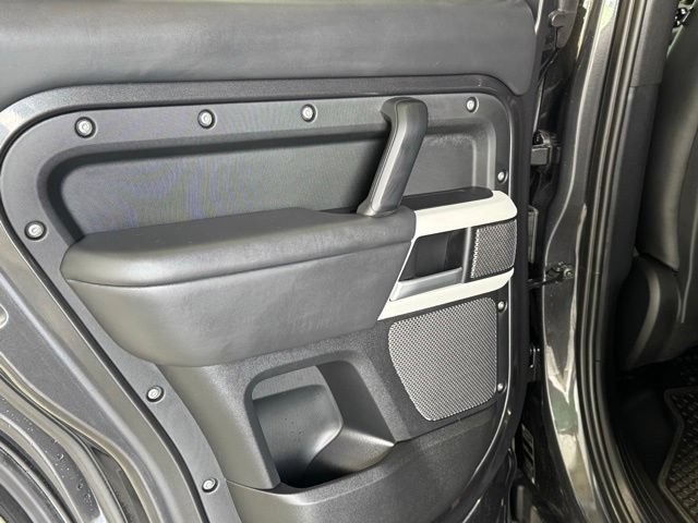New 2024 Land Rover Defender 110 SE AWD/4WD image 29