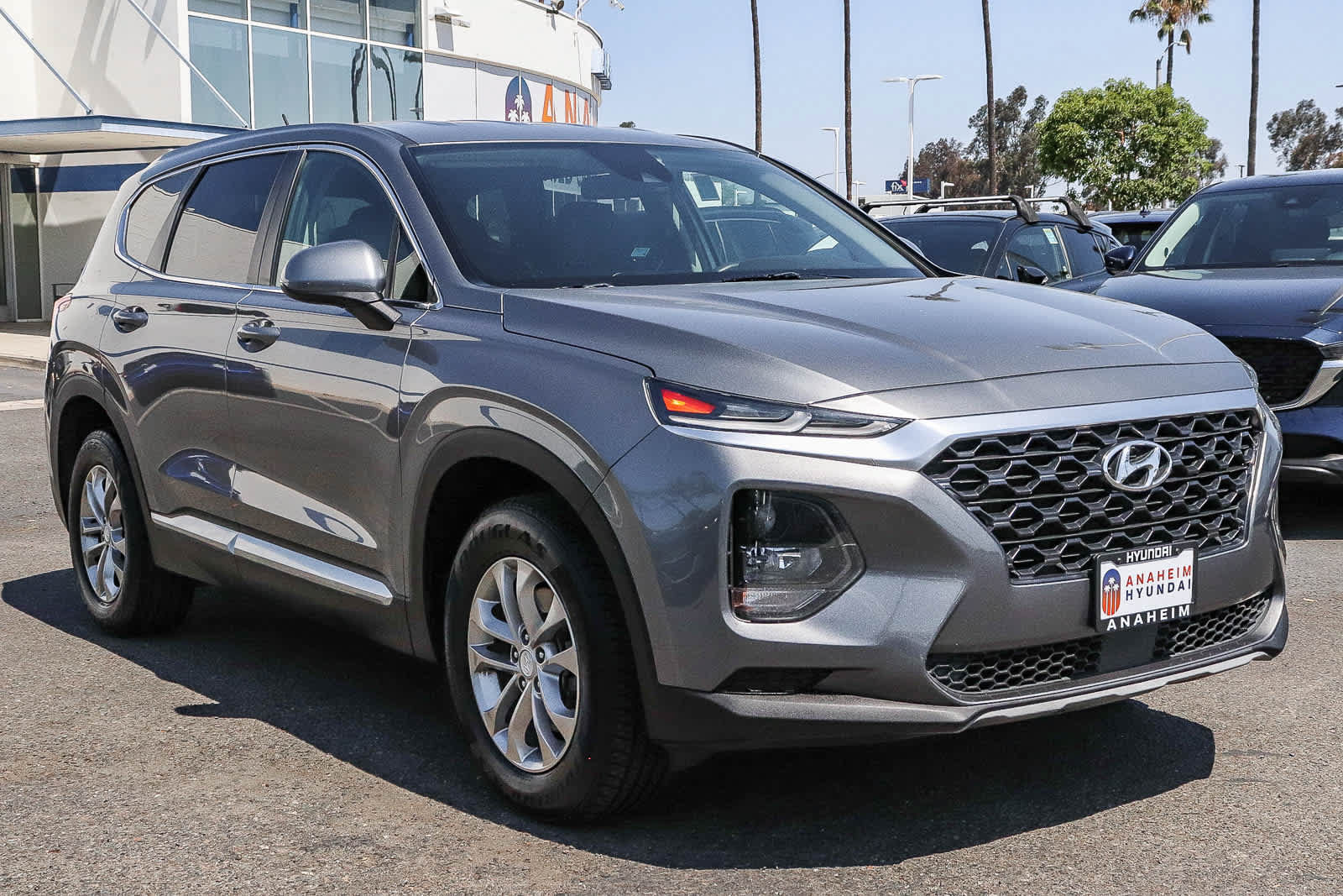 Used 2019 Hyundai Santa Fe SE AWD/4WD image 3