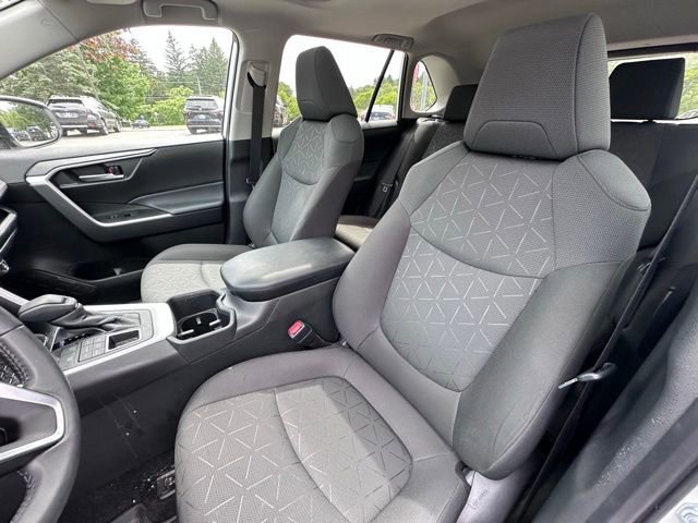 Used 2024 Toyota RAV4 XLE w/ Convenience Package AWD/4WD image 12