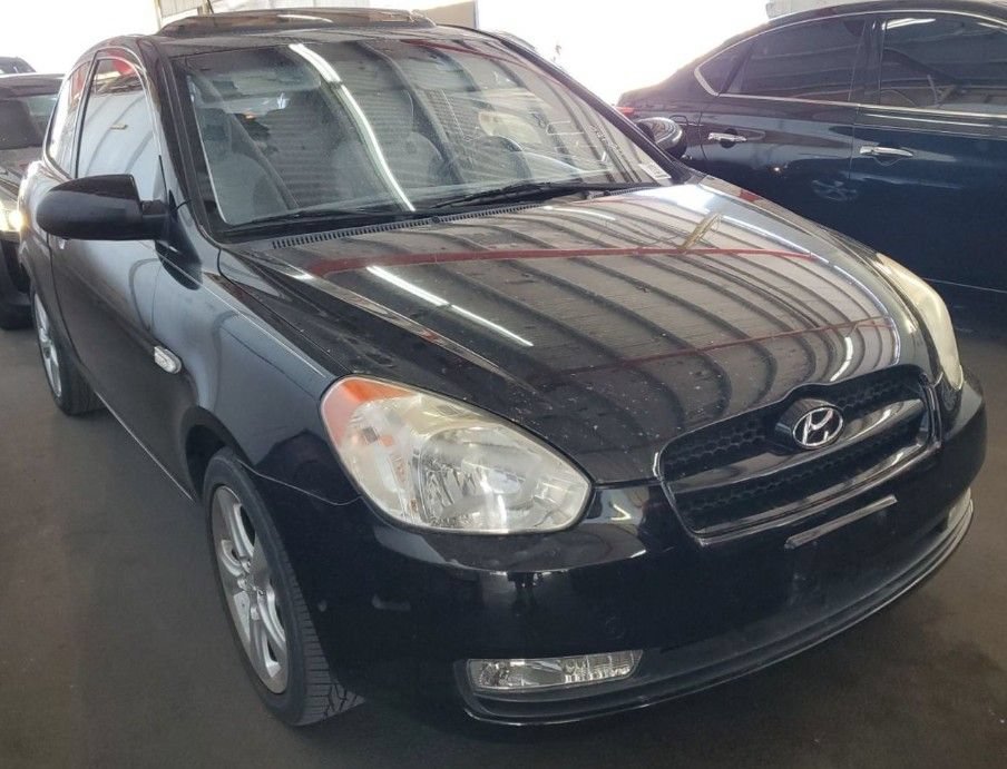 Used 2009 Hyundai Accent SE w/ Premium Equipment Pkg 4 FWD image 1