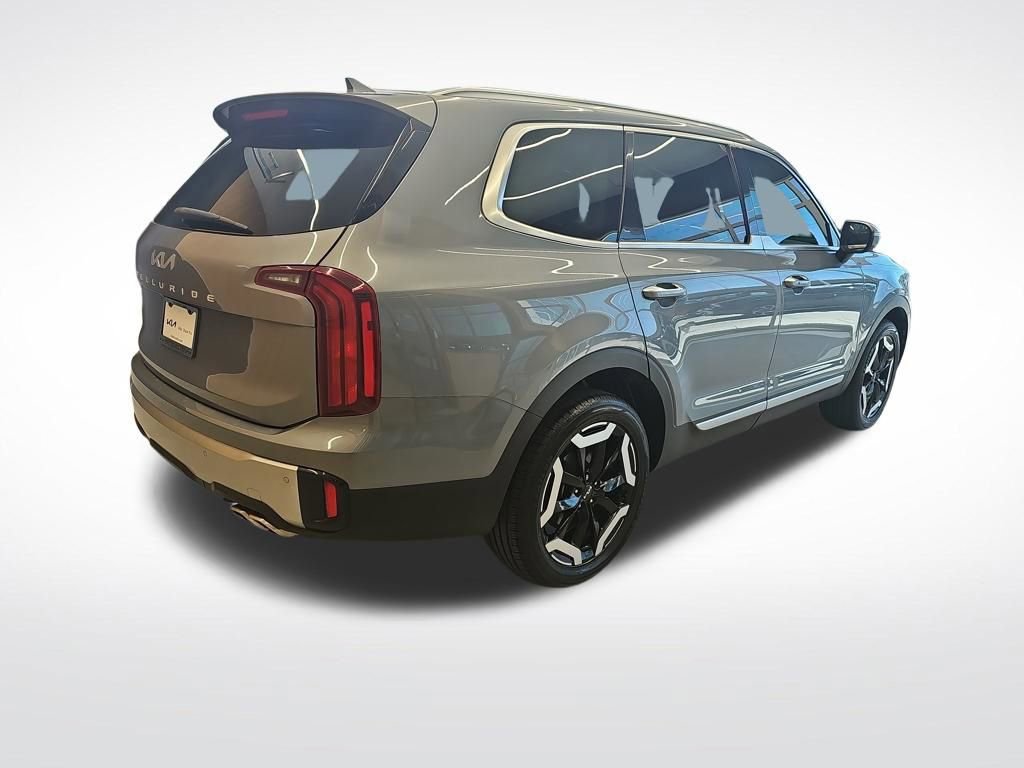 Used 2023 Kia Telluride S image 6