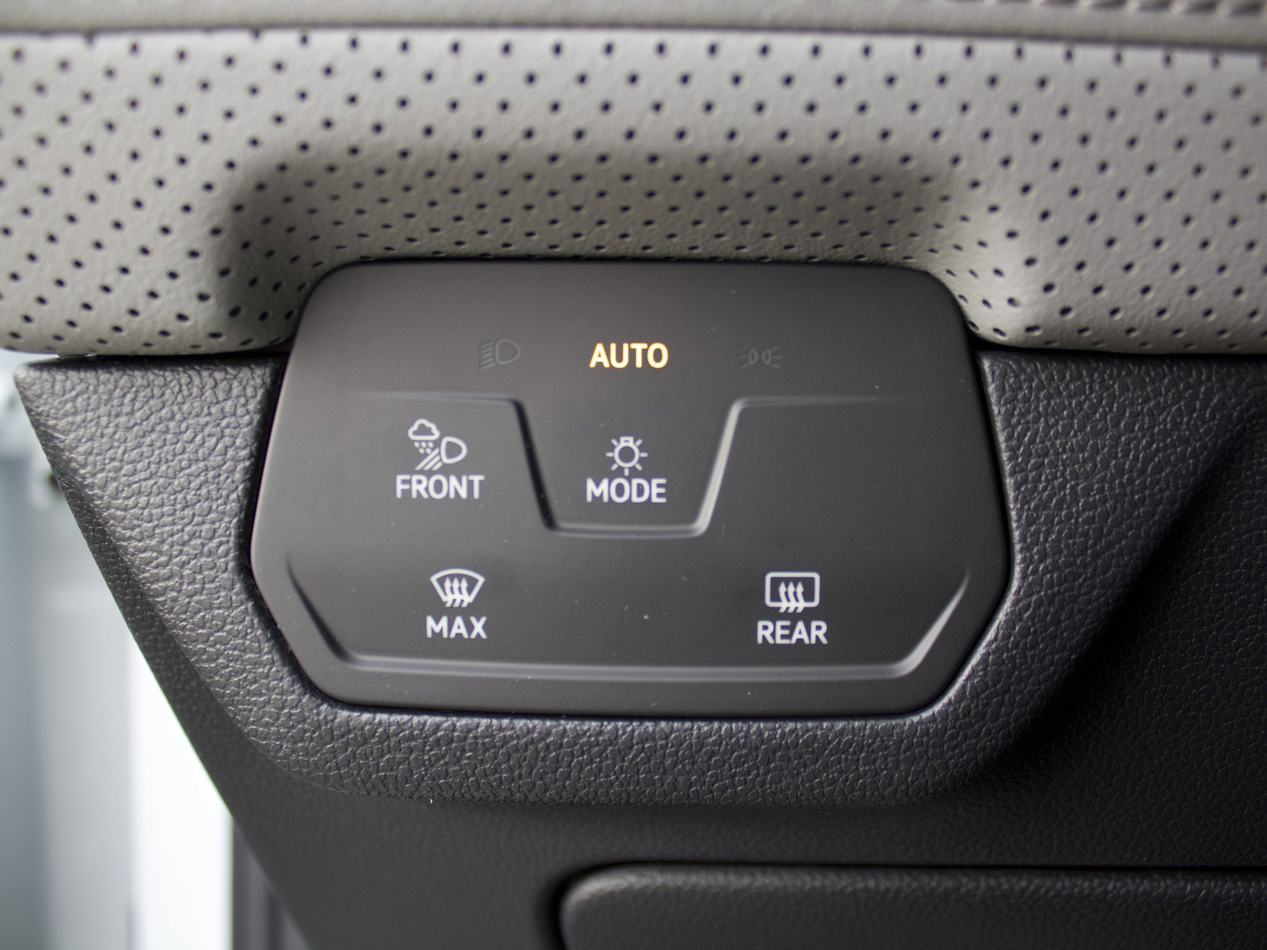 New 2026 Volkswagen Atlas Peak Edition AWD/4WD image 14