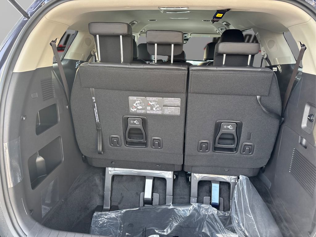 New 2026 Kia Carnival FWD image 11
