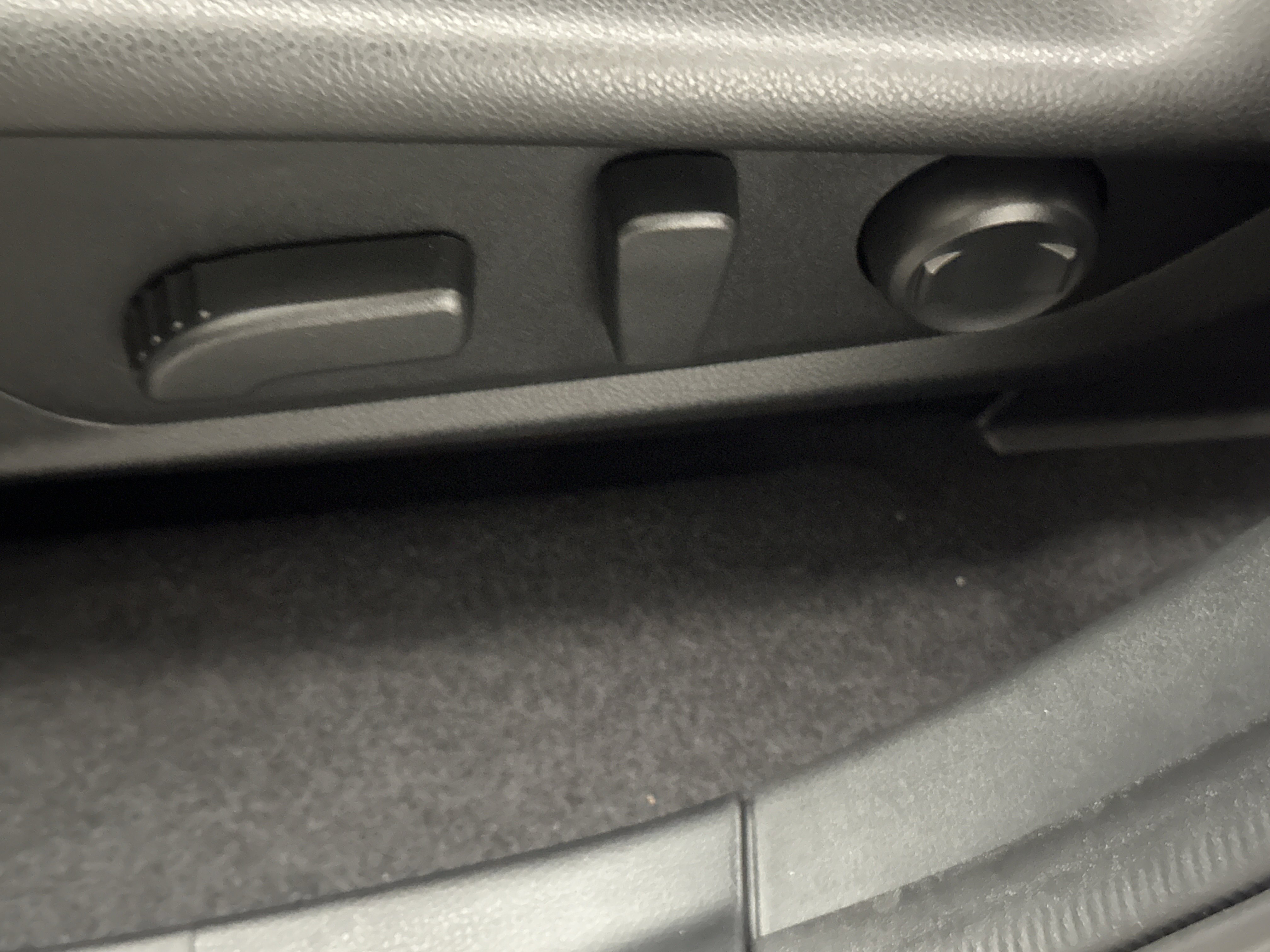 Used 2025 Subaru Forester Premium w/ Convenience Package #1 image 18