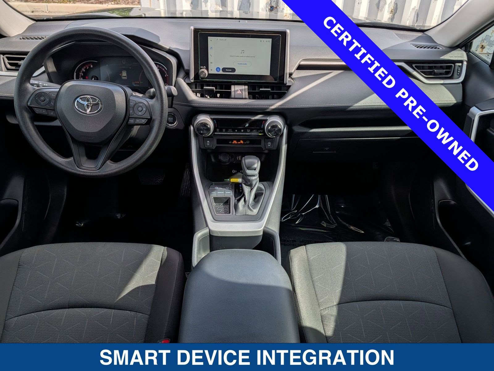 Used 2025 Toyota RAV4 XLE image 15