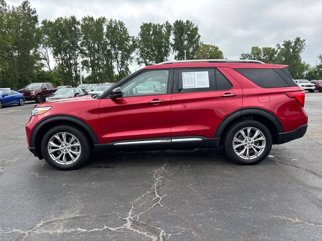 Used 2024 Ford Explorer Limited w/ Limited Technology Package AWD/4WD image 2