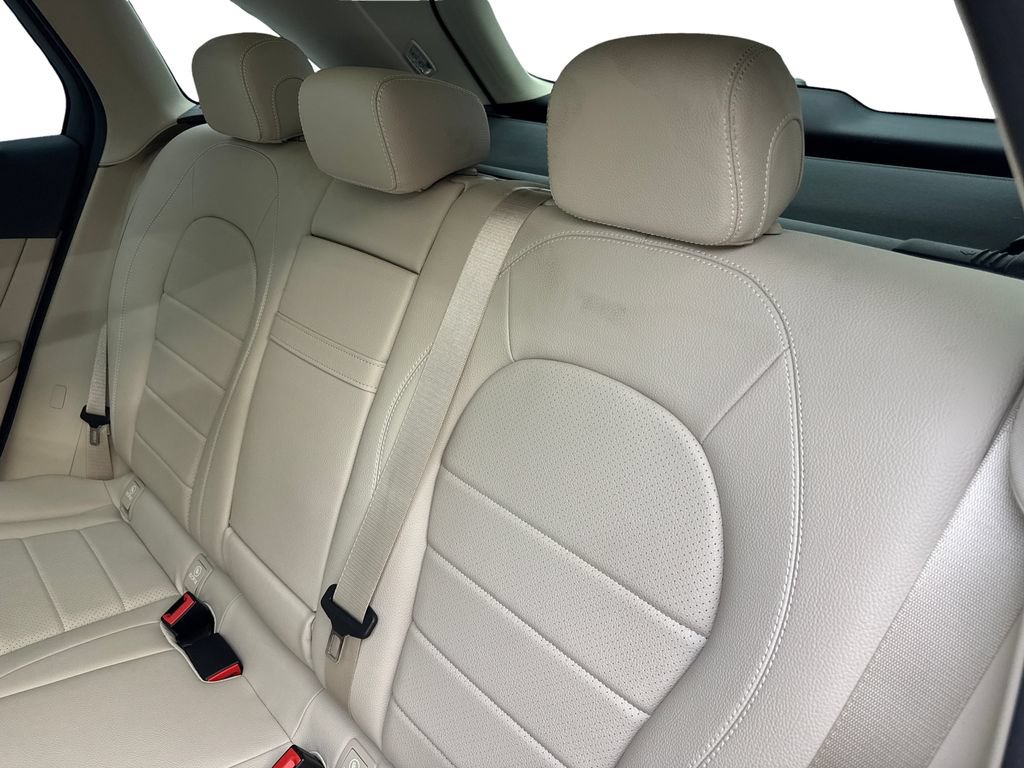 Used 2021 Mercedes-Benz GLC 300 4MATIC image 33