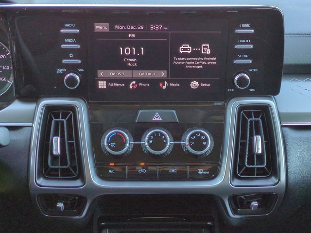 Used 2023 Kia Sorento LX image 18