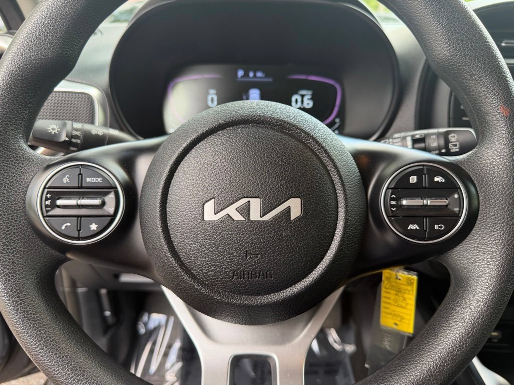 Used 2024 Kia Soul LX w/ Option Group 015 FWD image 21