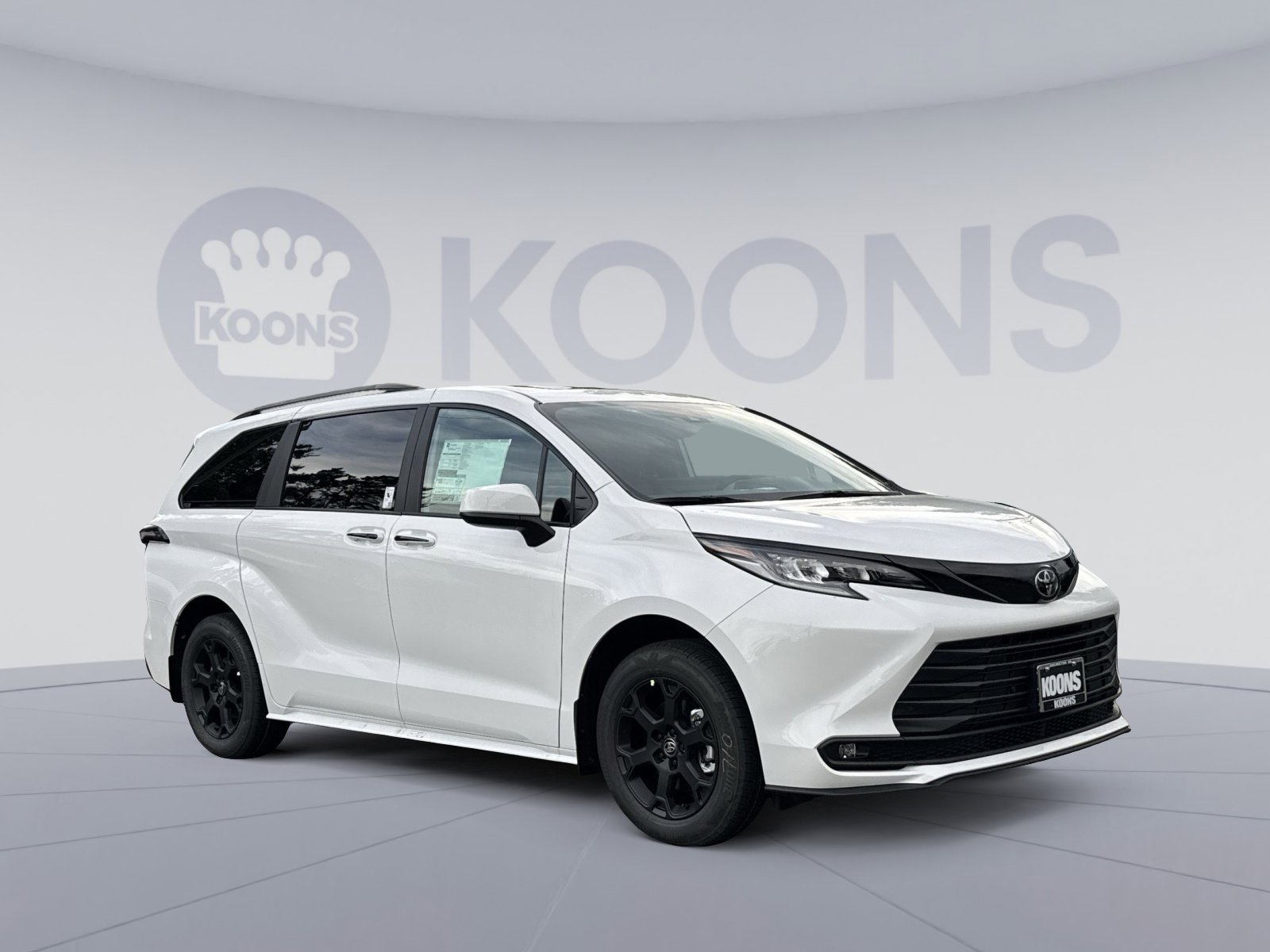 New 2026 Toyota Sienna XLE Woodland Edition AWD/4WD image 18
