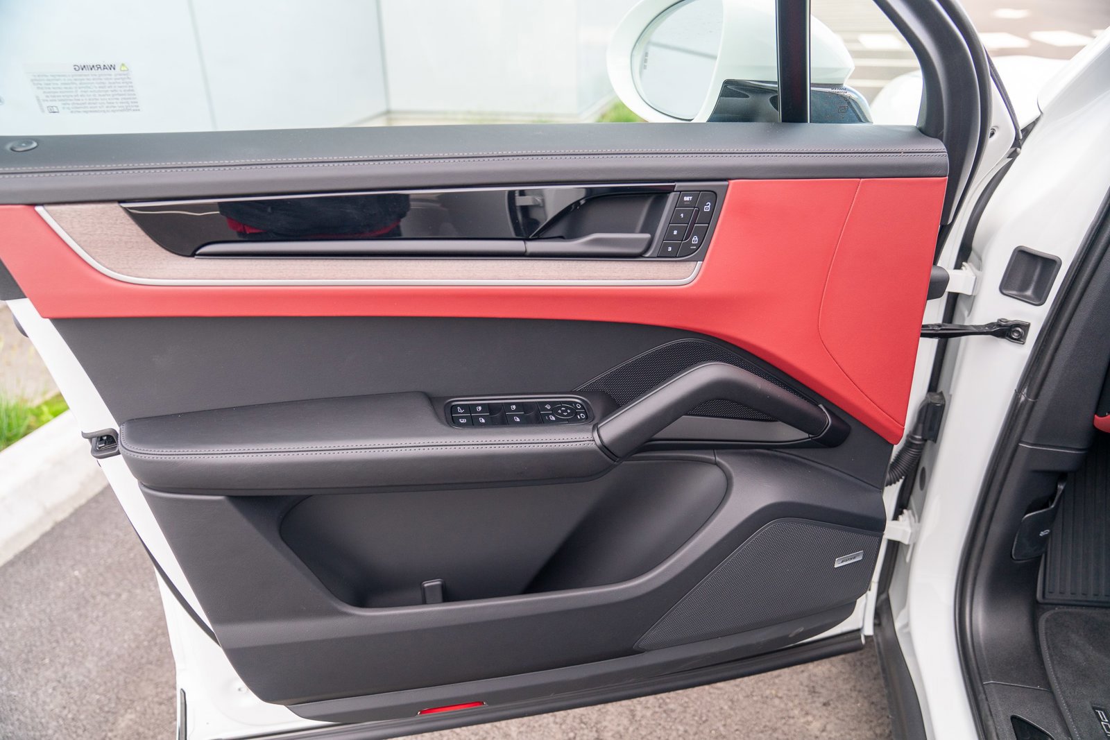 New 2025 Porsche Cayenne Turbo image 10