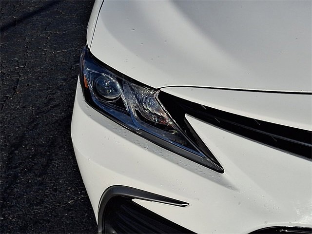 Used 2023 Toyota Camry LE image 9