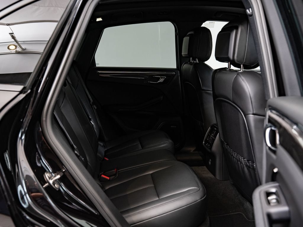 New 2026 Porsche Macan AWD/4WD image 42