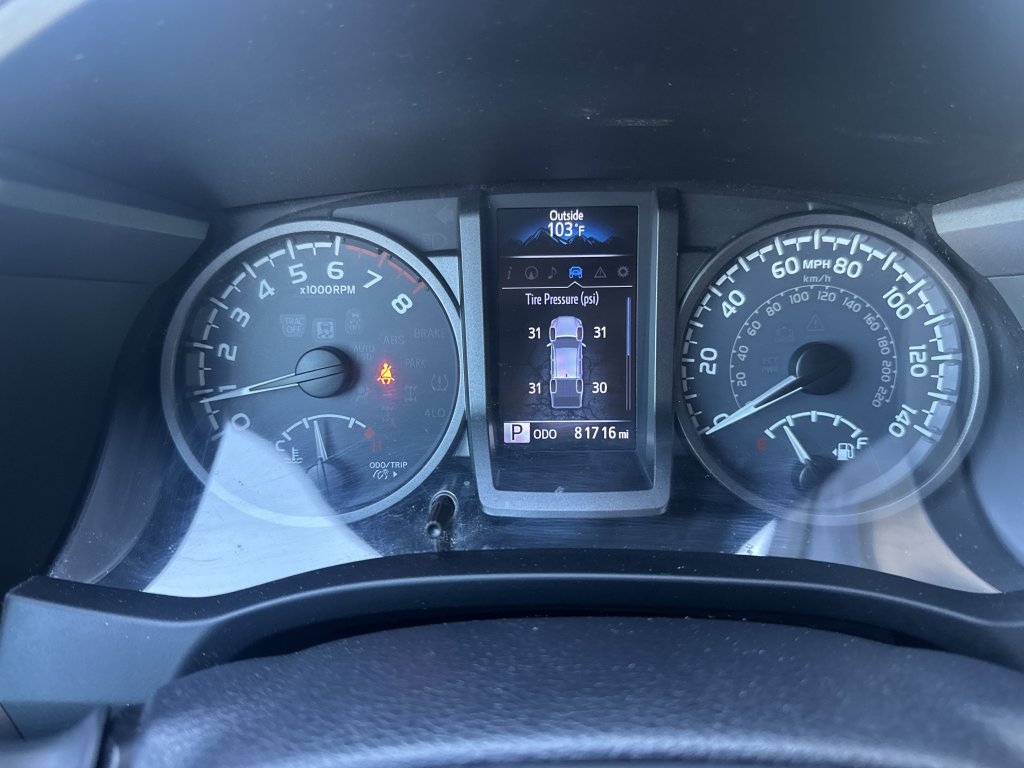Used 2016 Toyota Tacoma TRD Off-Road w/ Premium & Technology Package AWD/4WD image 16