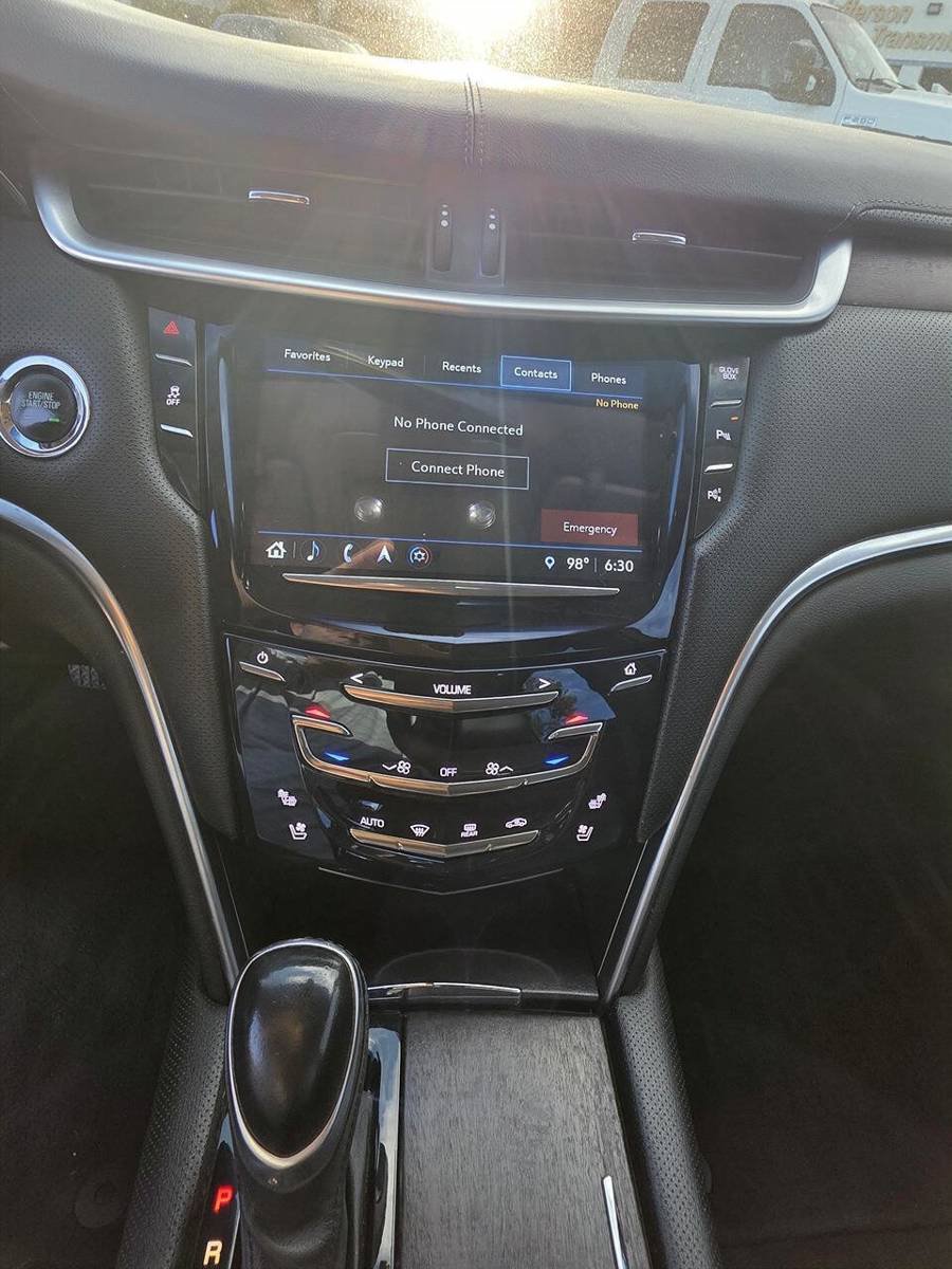 Used 2018 Cadillac XTS Luxury FWD image 15