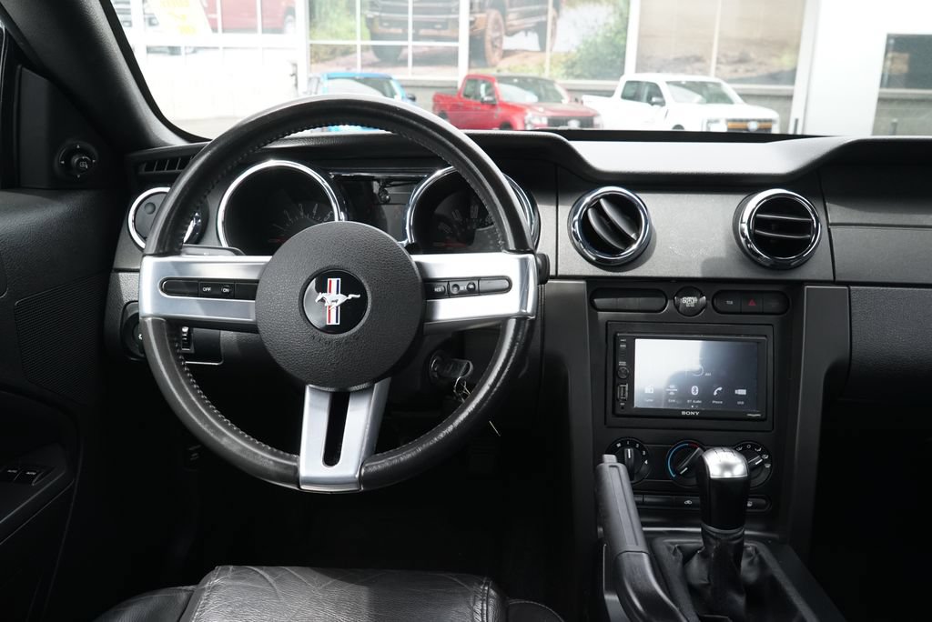 Used 2005 Ford Mustang Premium RWD image 10