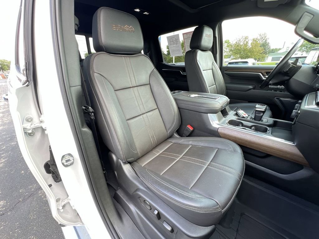 Certified 2022 Chevrolet Silverado 1500 High Country w/ High Country Premium Package image 28