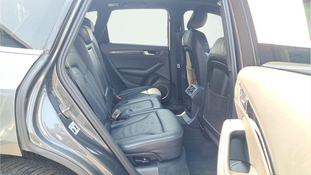 Used 2015 Audi SQ5 Premium Plus w/ Technology Package AWD/4WD image 14