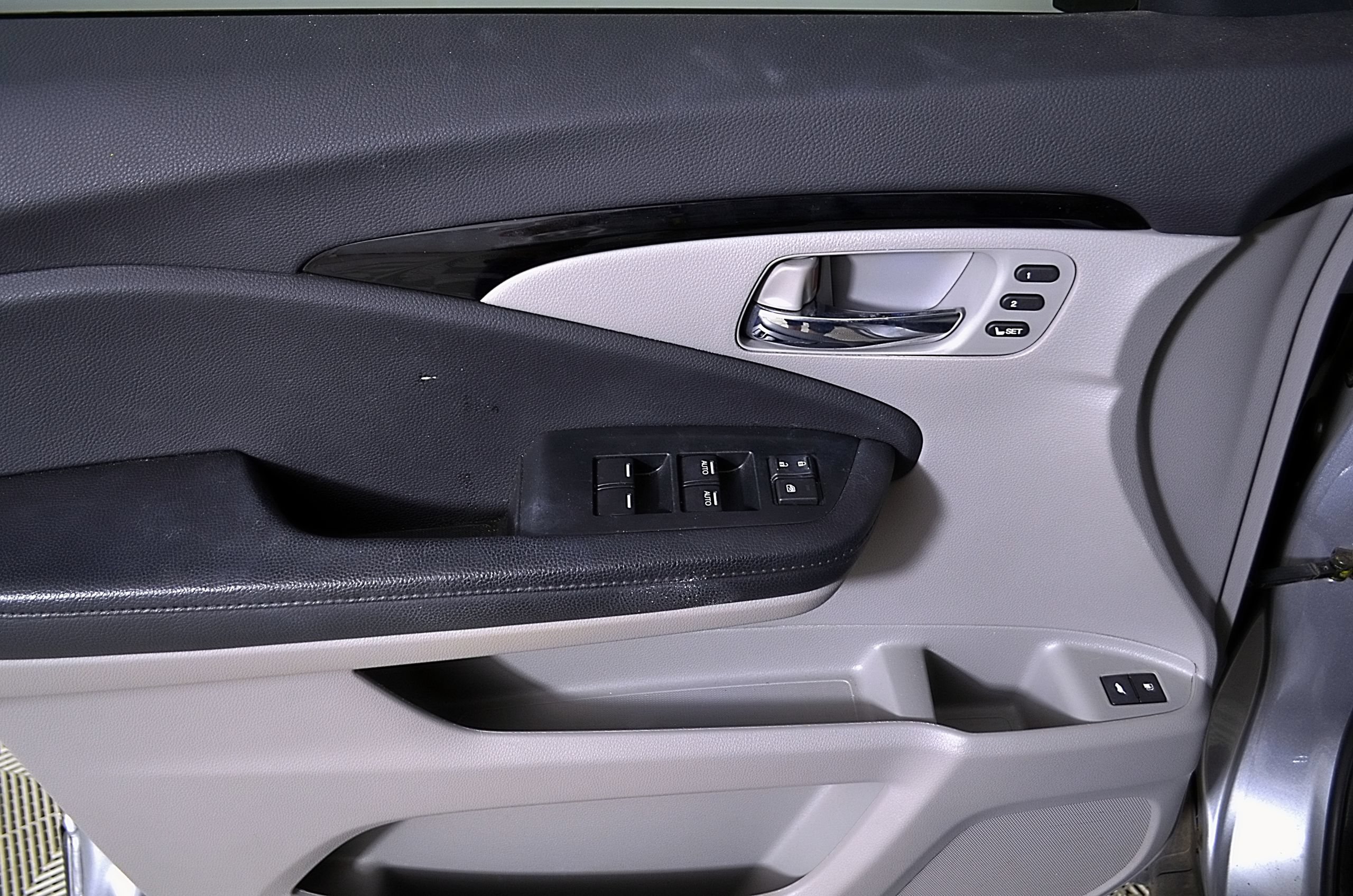 Used 2022 Honda Pilot Touring image 16