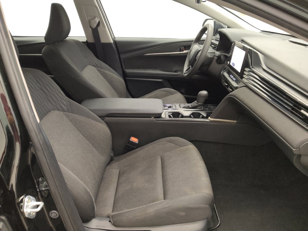 Used 2025 Toyota Camry LE FWD image 21