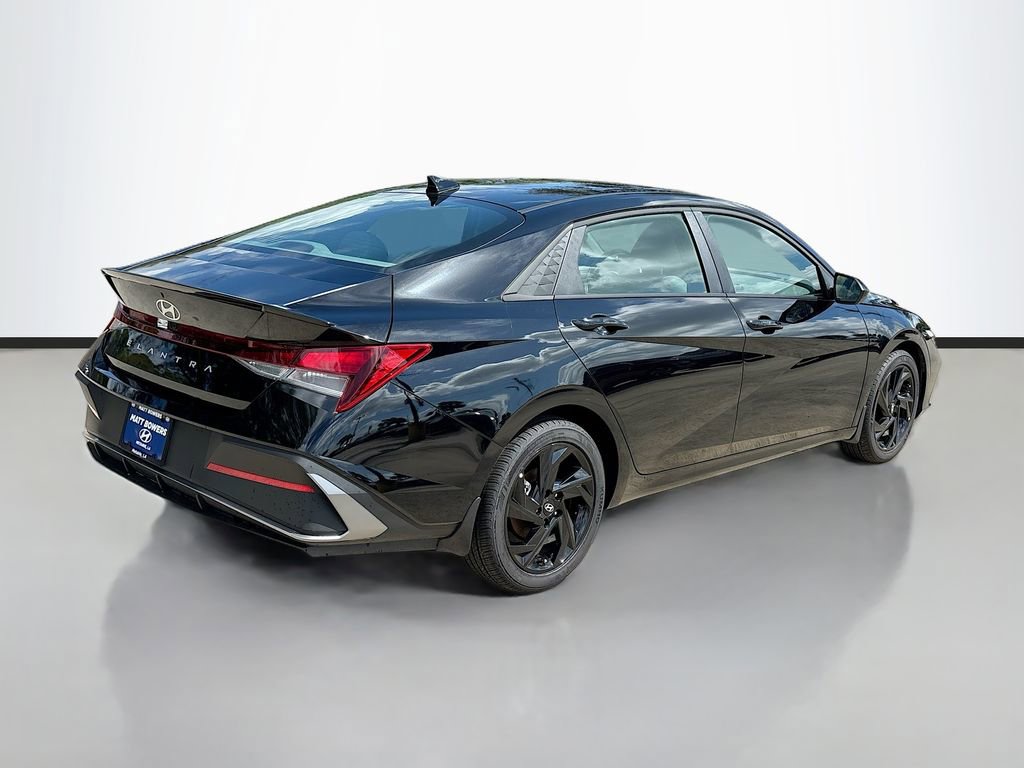 Certified 2026 Hyundai Elantra Sport image 5