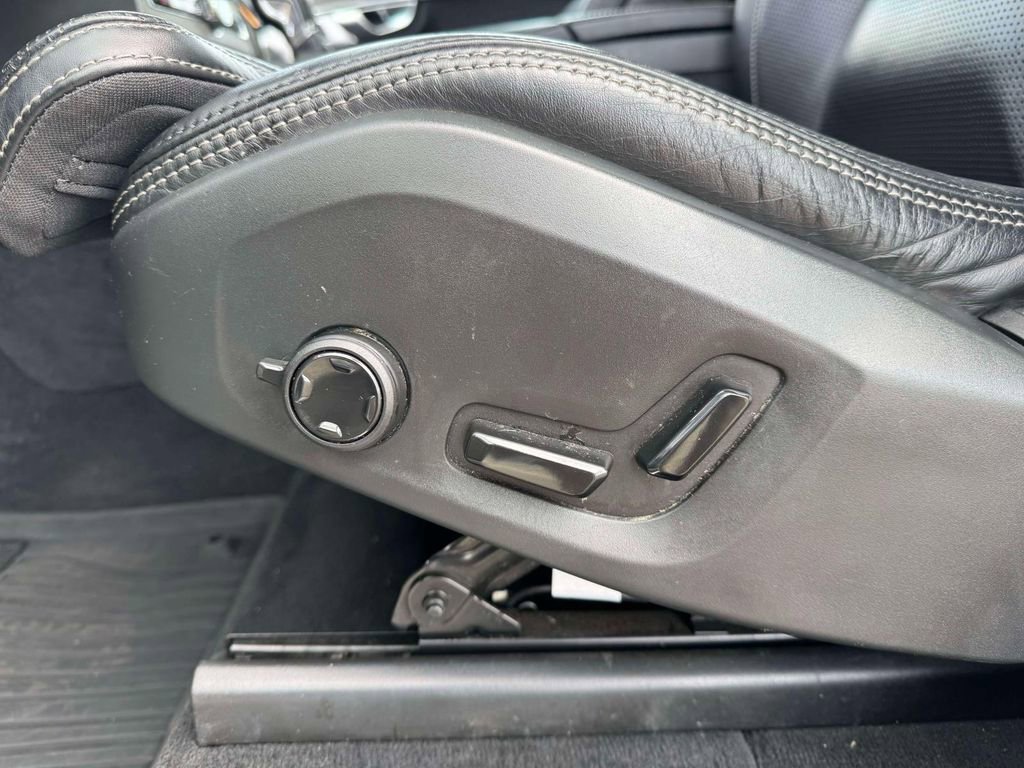 Used 2020 Volvo XC90 T6 Inscription image 17