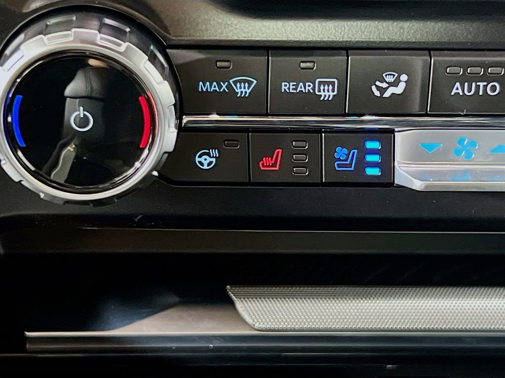 New 2025 Ford F350 Platinum image 24