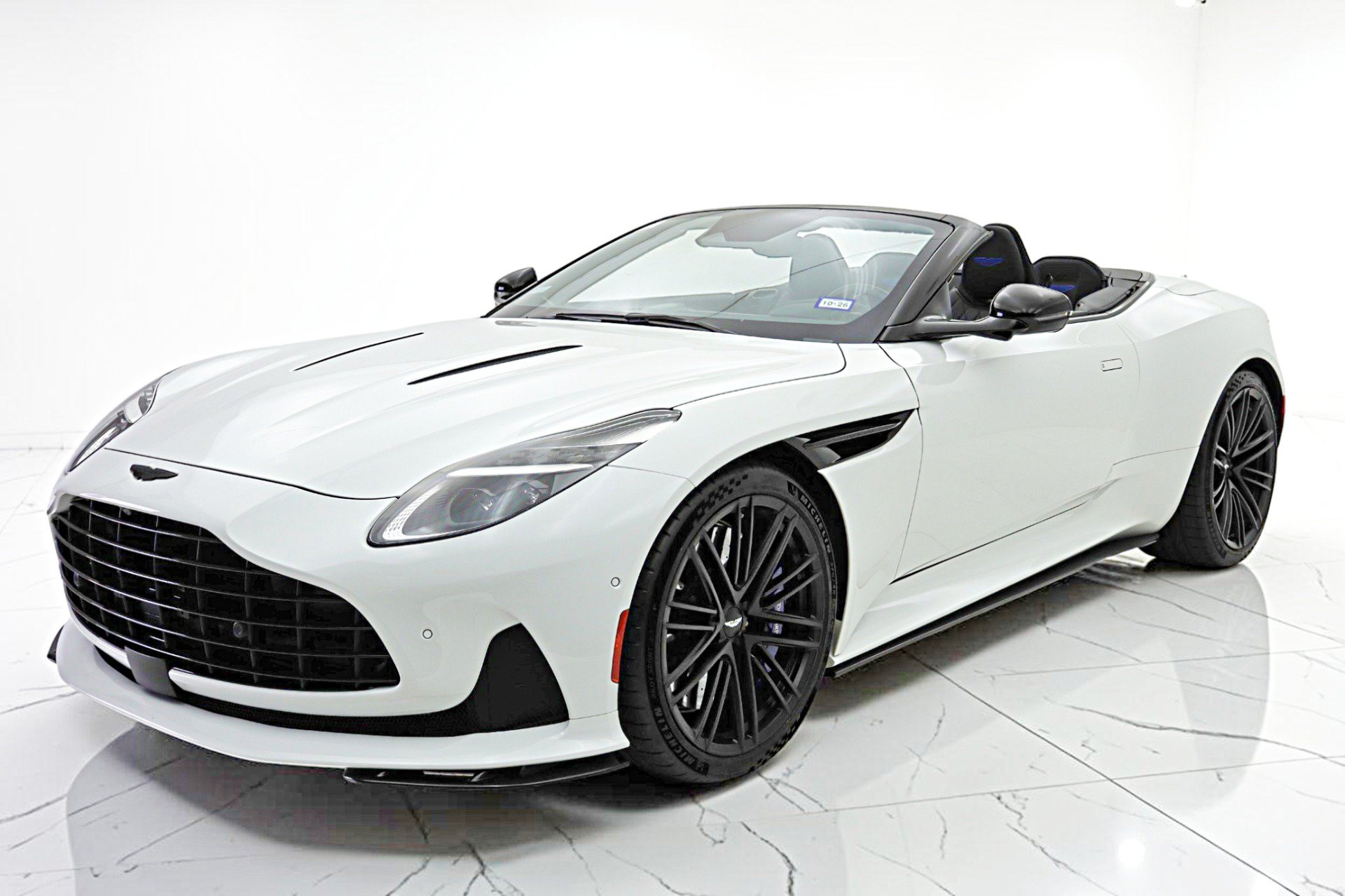 Used 2024 Aston Martin DB12 Convertible RWD image 2