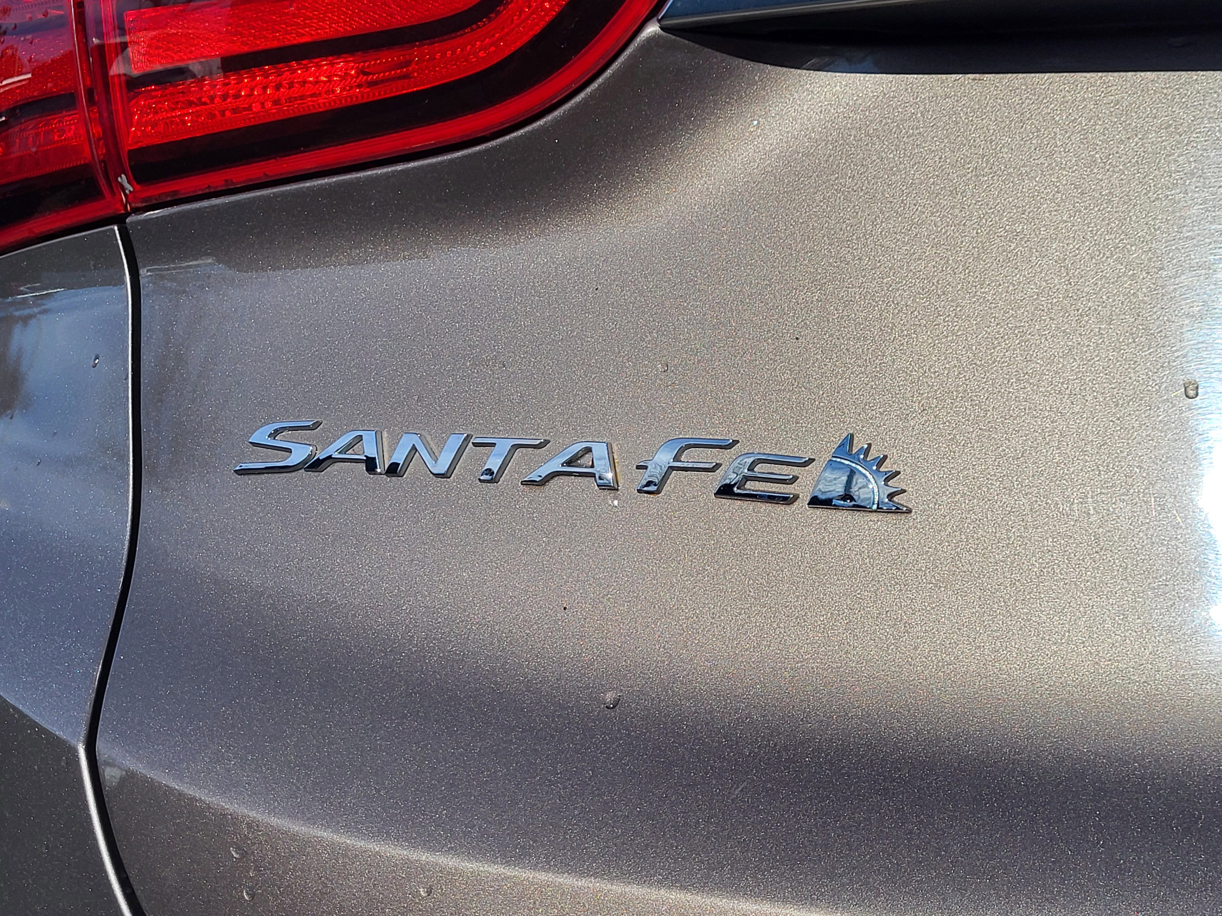 Used 2019 Hyundai Santa Fe SEL image 12