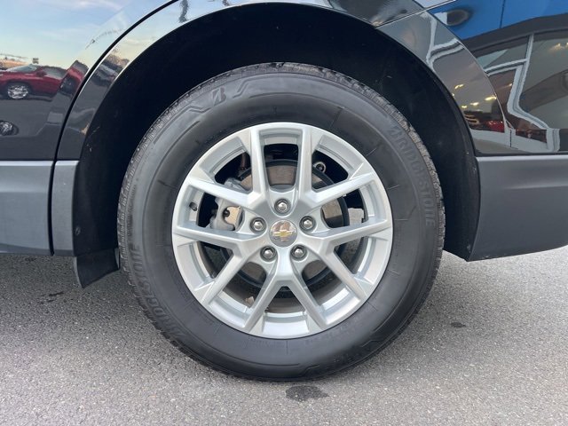 Used 2023 Chevrolet Equinox LT w/ Driver Convenience Package image 9