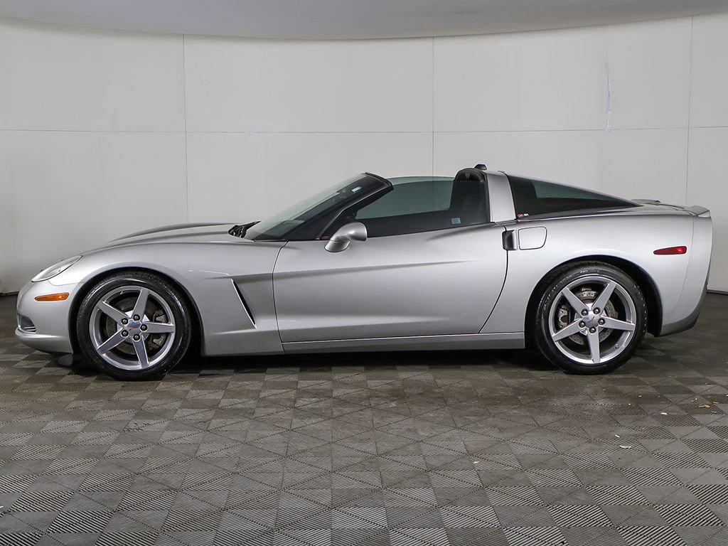 Used 2005 Chevrolet Corvette Coupe w/ Preferred Equipment Group RWD image 20