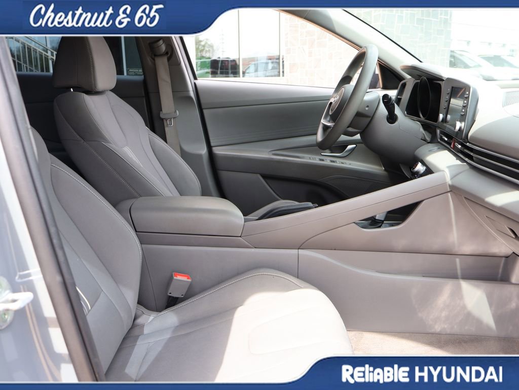 Used 2022 Hyundai Elantra SEL image 10