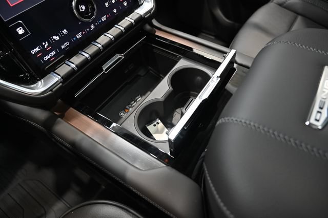 New 2026 GMC Yukon Denali w/ Denali Reserve Package AWD/4WD image 21