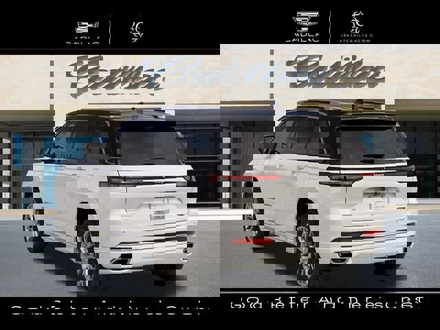 Used 2023 Jeep Grand Cherokee Summit w/ Adv Protech Group IV image 8