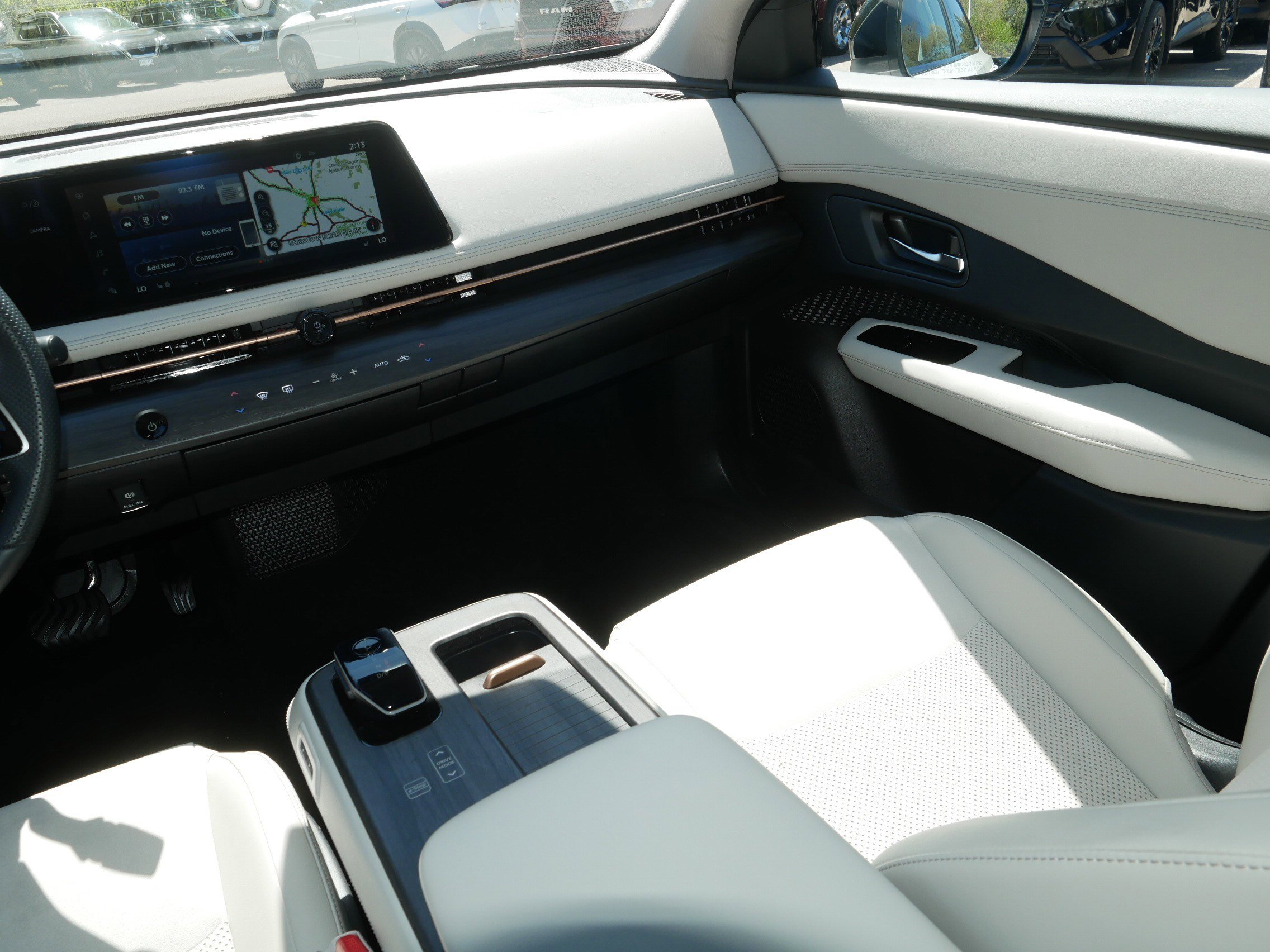 Certified 2024 Nissan Ariya AWD image 11