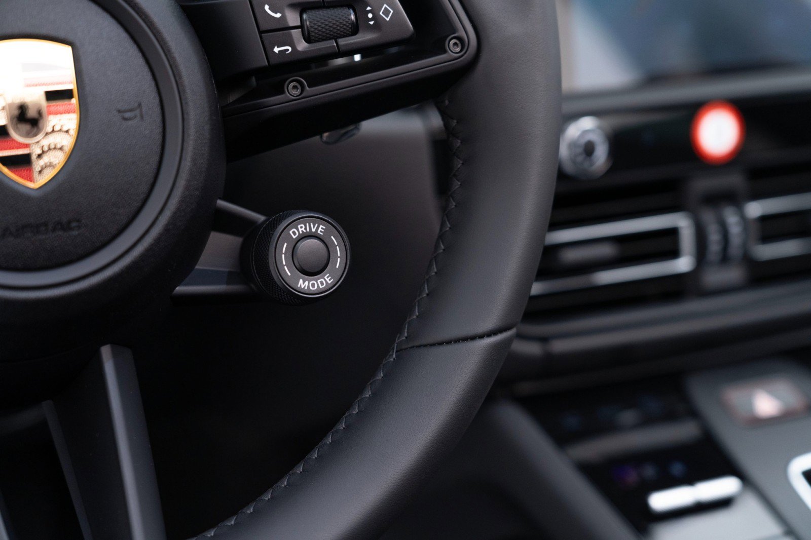 New 2025 Porsche Macan Turbo image 29