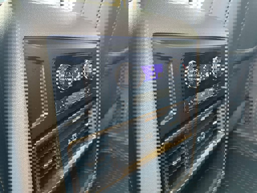 New 2025 GMC Hummer EV 2X w/ LPO, Dark Essentials Package image 23