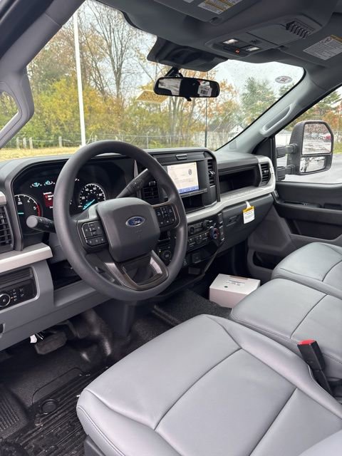 New 2026 Ford F450 XL w/ XL Chrome Package image 28