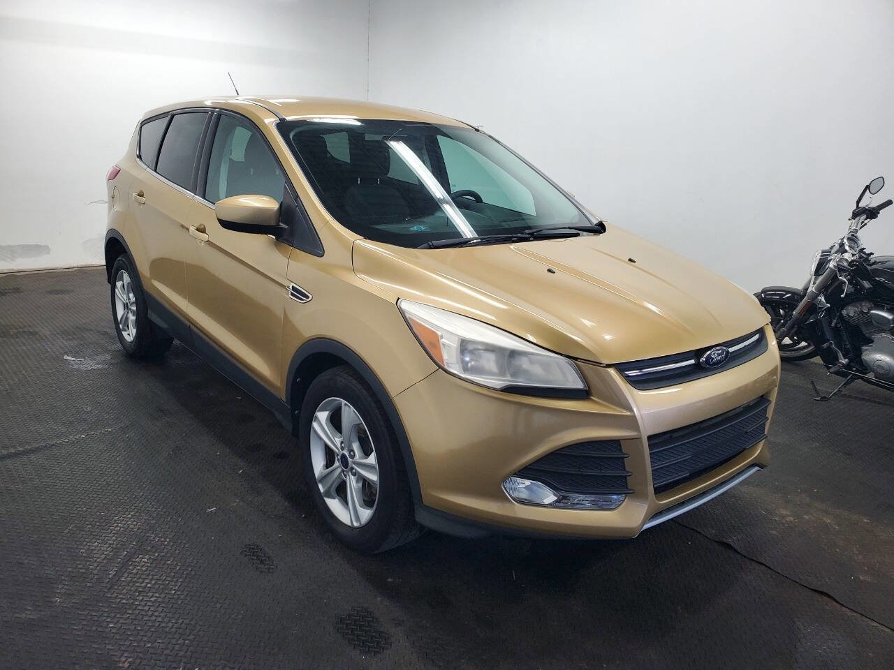 Used 2015 Ford Escape SE AWD/4WD image 3