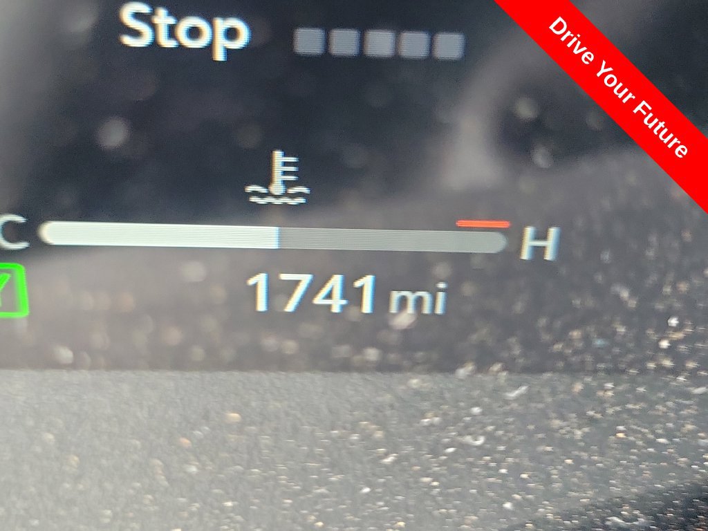 Used 2026 Toyota Sienna XLE Woodland Edition AWD/4WD image 8