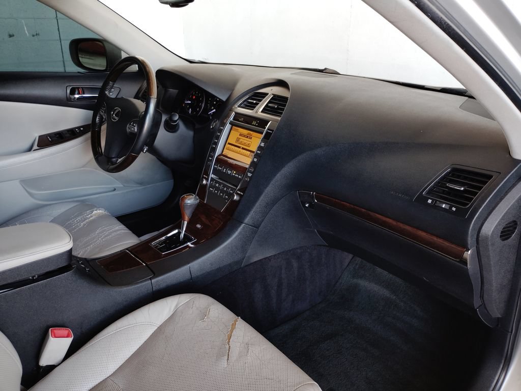 Used 2011 Lexus ES 350 w/ Preferred Accessory Package FWD image 11