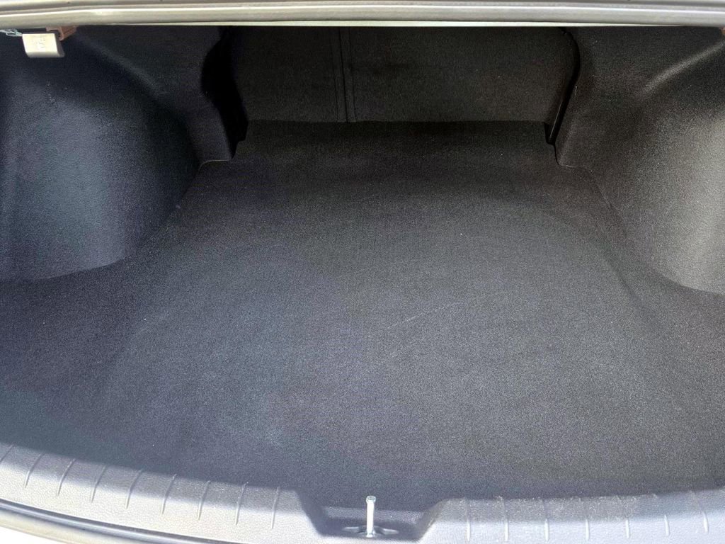 Used 2023 Kia K5 GT-Line image 35