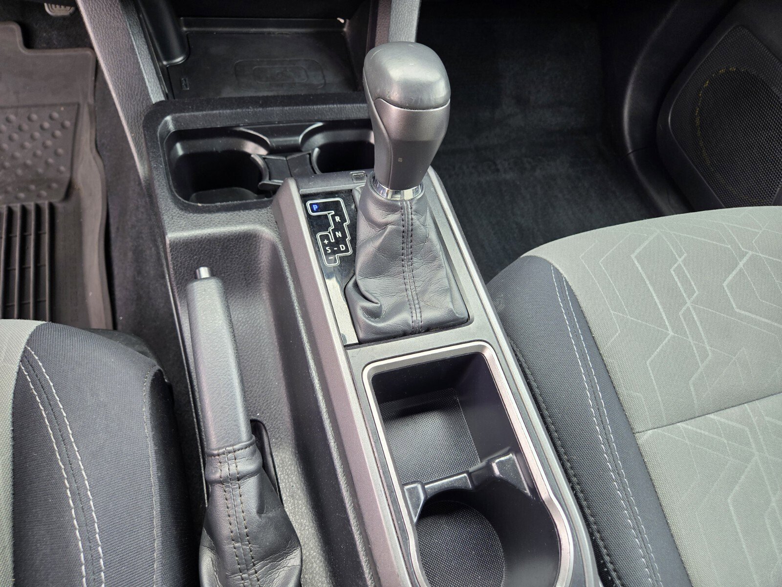 Used 2022 Toyota Tacoma TRD Sport image 22